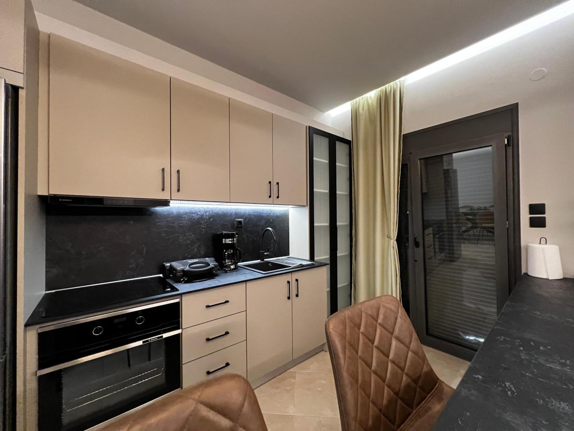 Suite Rooms - Fine Living Vevi Exterior photo